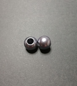 Plastic silver lock bead