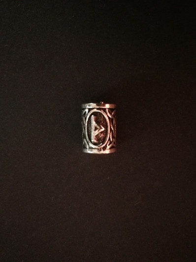 Beardbead viking rune Thurisaz