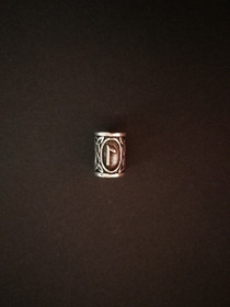 Beardbead viking rune Laguz