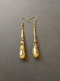 Korvakorut medieval keltainen