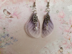 Korvakorut lilat keijun siivet