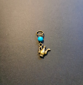 Teapot place marker with blue bead