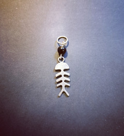 Fish bone place marker