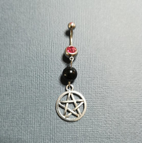 Napakoru hopeanvärinen pentagrammi pinkki Mustalla helmellä