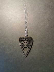 Planchette kaulakoru musta 