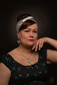 Valkoinen Lucky lintu kaulakoru 