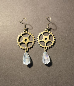 Gear earrings with bright drop