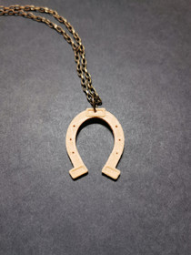 Hevosenkenkä kaulakoru 