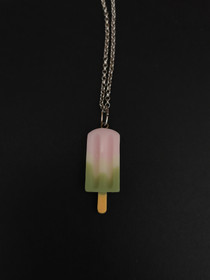 Jäätelö kaulakoru päärynä vadelma  