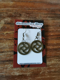 Earrings with gears