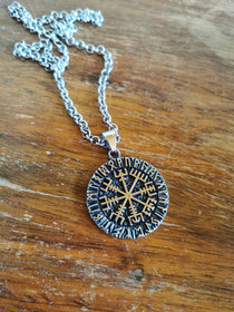 Vegvisir kaulakoru 