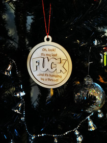 Joulukuusenkoriste tai ikkunakoriste fuck