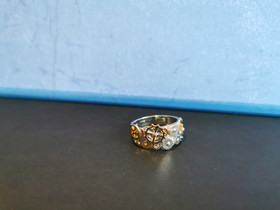 Steampunk ring with gear