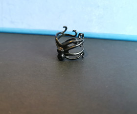 Black octopus ring