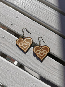 Heart earrings with knots