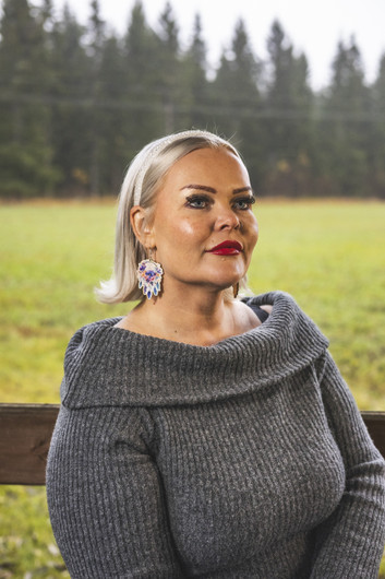 Dreamcatcher earrings with blue flowers