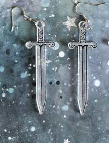 Peili miekka korvakorut