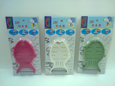 Vihannes kuorintaveitsi 12 kpl a,029€ kpl.