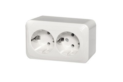 Sähköpistorasia 2 osainen ovh 7,90€ nyt 3,16€