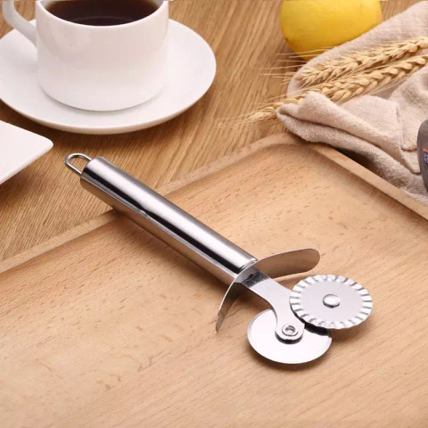 Leikkuri+Taikinapyörä alkaen 0,90€ kpl