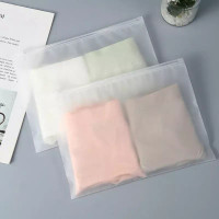 Pakkauspussi  Ziplock kiinnitys eri kokoja