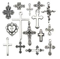 Metalli risti valikoima 15 kpl