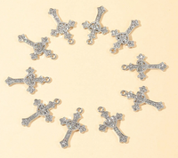 Metalli ristejä kivillä 10 kpl