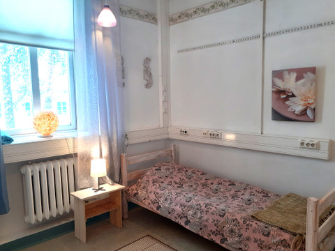 LISÄMAKSU: Oma perushuone Dhamma ry:n meditaatioretriitti 