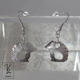 Siili Korvakorut, Teräs