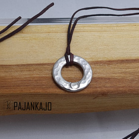 Kuu Teräskaulakoru, pieni