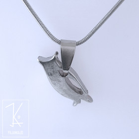 Pöllö Teräskaulakoru