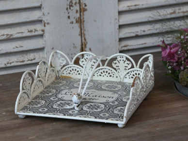 SERVETTITELINE PITSIREUNUKSELLA