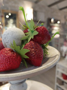 KORISTEMANSIKKA 10 KPL, MUOVIA 4 cm