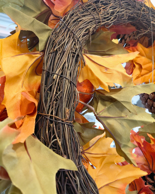 ISO SYYSKRANSSI KORISTEILLA JA LEHDILLÄ,  Ø 56 cm