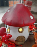 LED-KÄRPÄSSIENITALO, KERAAMINEN 12x12x10 cm