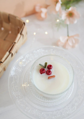 KARPALO-PANNACOTTA - TUOKSUKYNTTILÄ LASIPURKISSA