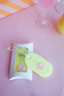 RIPUSTETTAVA TUOKSULAATTA FEMINA FIZZ