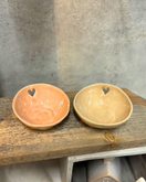 KERAAMINEN HERTTA-KULHO, eri värejä  Ø 10-11 cm 