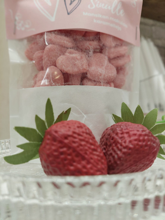 MANSIKAN MAKUISET SYDÄNKARAMELLIT 125 g