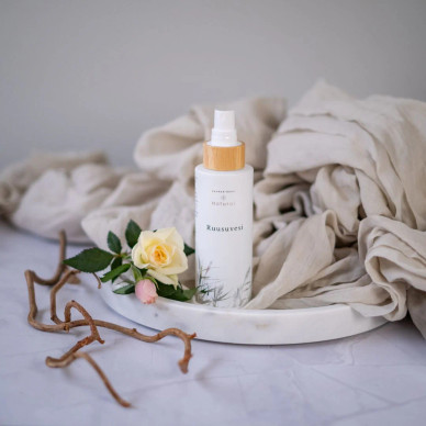 RUUSUVESI, RAUHOITTAVA JA VIRKISTÄVÄ 100 ml