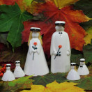 YLIOPPILASPATSAS TYTTÖ, VAALEAT PITKÄT HIUKSET, 12 cm