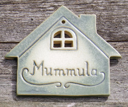 Kyltti mummola, mummula, mummila
