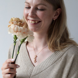 Lumoava Silmu keltakulta riipus 763300000