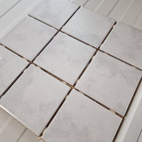 Fifel White matta 10x10 cm lattialaatta