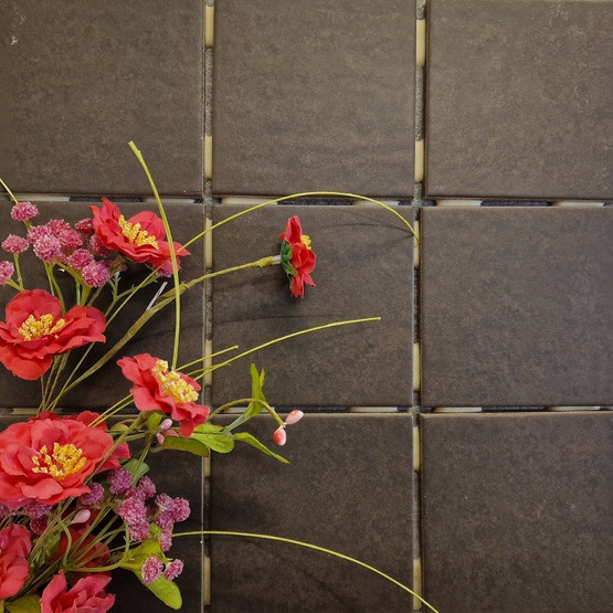 Fossano Brown matta 10x10 cm lattialaatta