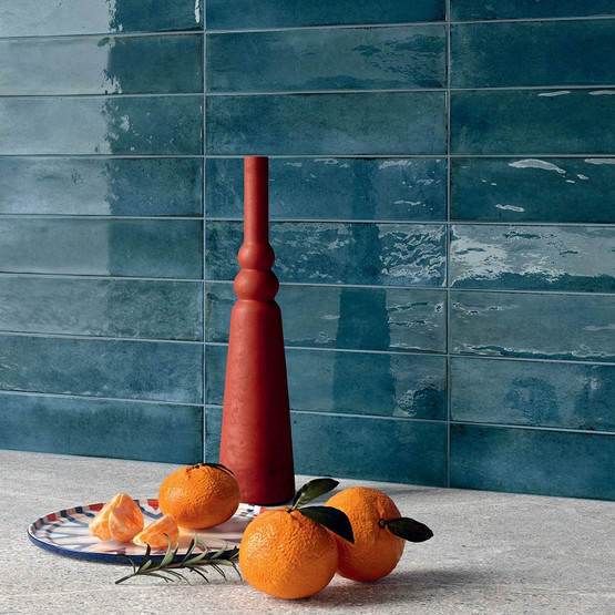 Funktion Blue kiiltävä 6x25 cm seinä- ja lattialaatta