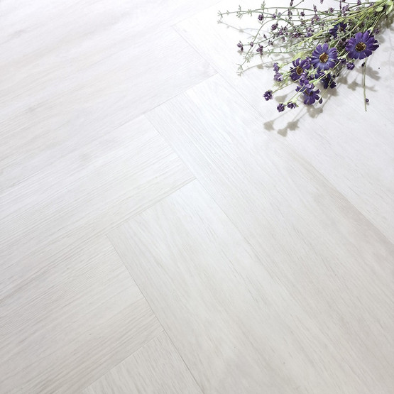 Kuura valkeatammi kalanruotovinyyli (integroitu askeläänieriste)