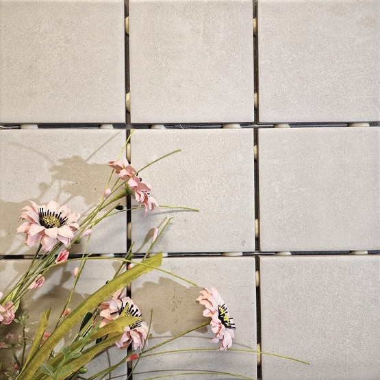 Vesio White matta 10x10 cm lattialaatta