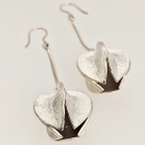 Kalevala Koru| (isot) Lumikukka korvakorut | Hopeaa