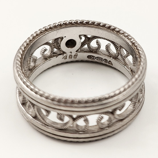 Kalevala koru | 17mm Filigraani sormus | Timantti 0,06ct | 14k kultaa 